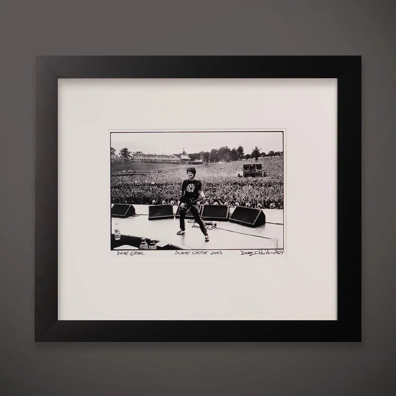 Dave Grohl (Slane Castle, 2003) Framed 8x10